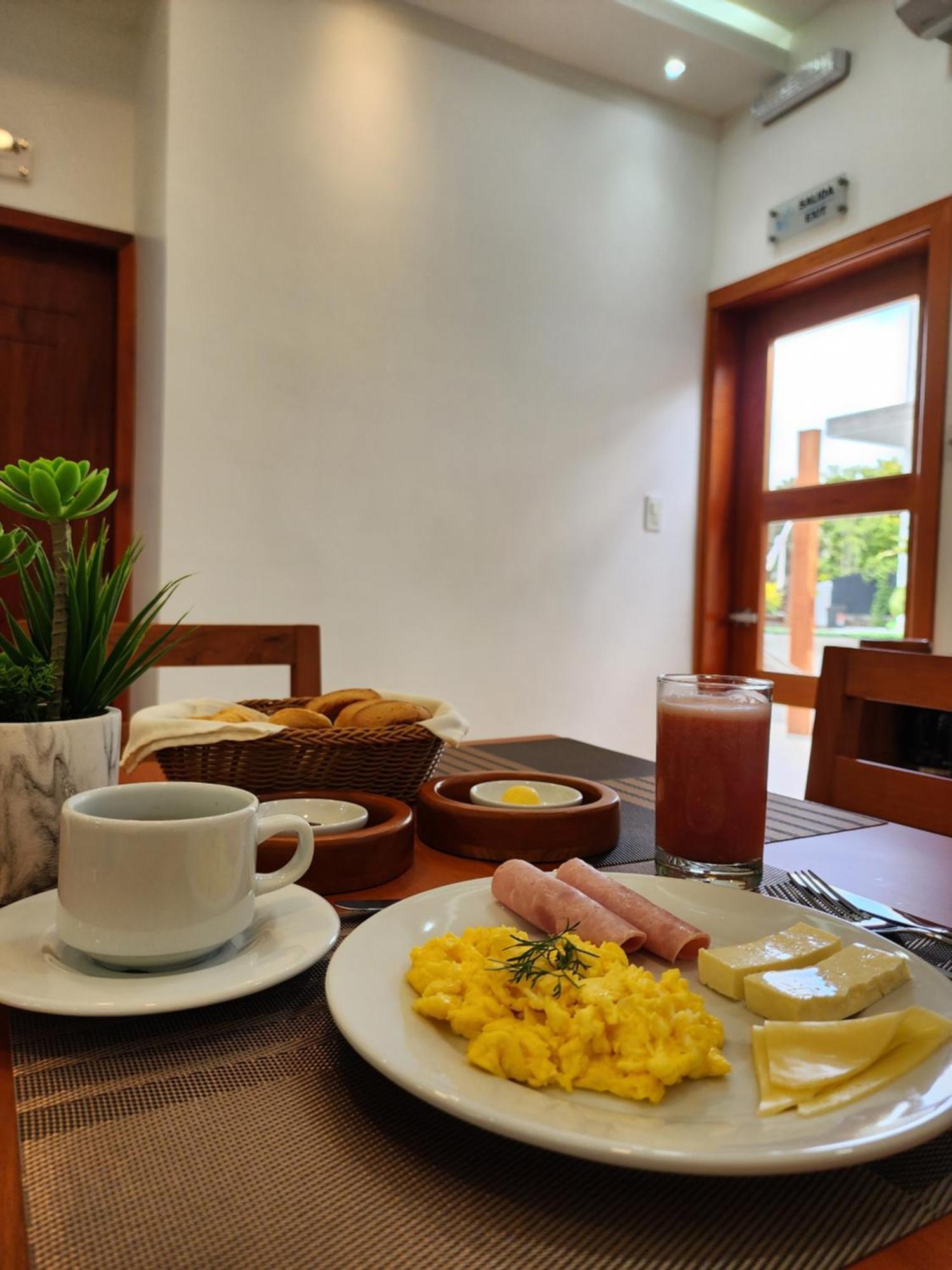 Casa Galapagos By Hostal Fragata Puerto Ayora  Extérieur photo