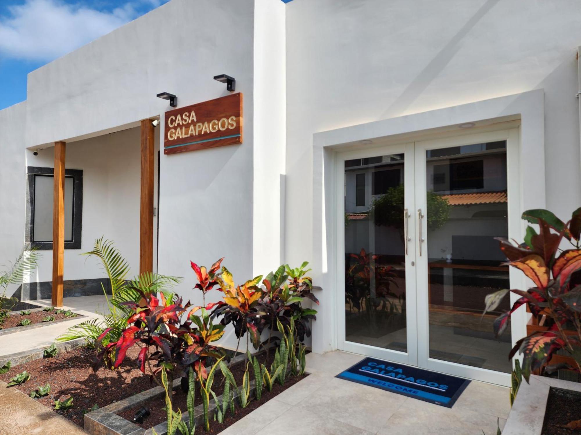 Casa Galapagos By Hostal Fragata Puerto Ayora  Extérieur photo